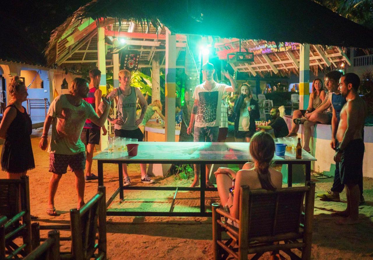 Asia Blue - Beach Hostel Hacienda Ко Панган Екстериор снимка